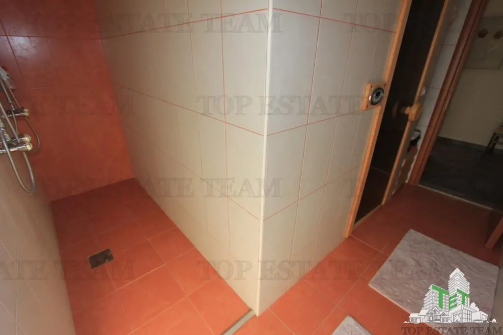 Villa en Venta en Budva, Montenegro - foto 8