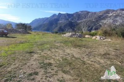 Terreno para Construir en Venta en Kotor, Montenegro - foto 2
