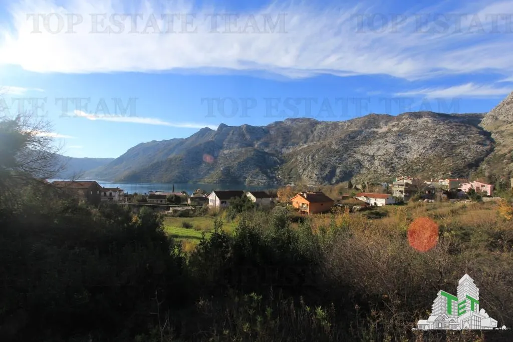 Terreno para Construir en Venta en Kotor, Montenegro - foto 4