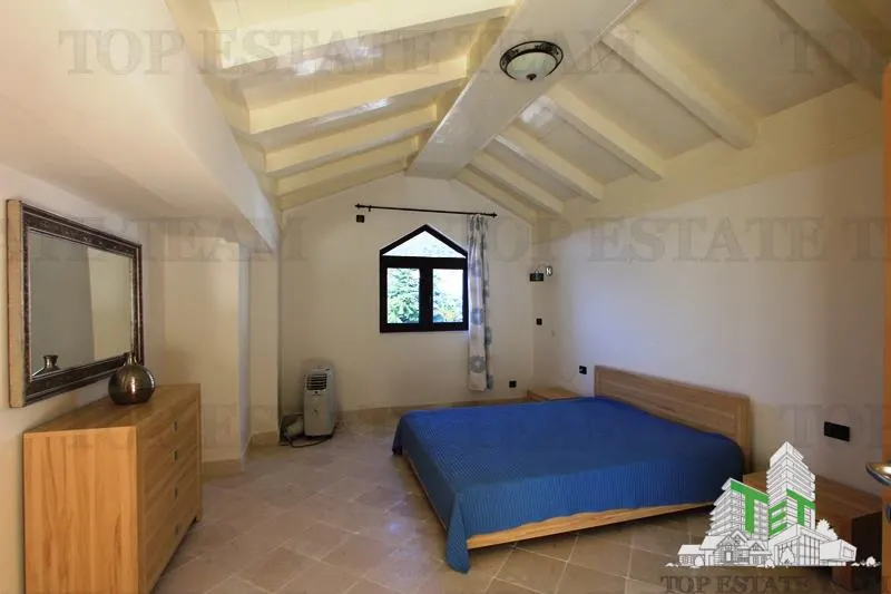 Villa en Venta en Budva, Montenegro - foto 12