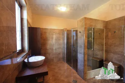 Villa en Venta en Budva, Montenegro - foto 21