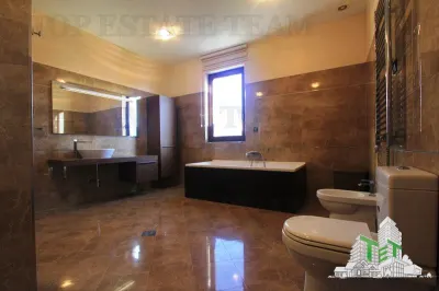Villa en Venta en Budva, Montenegro - foto 24