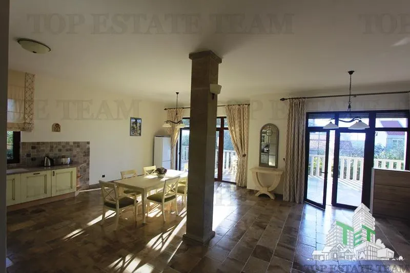 Villa en Venta en Budva, Montenegro - foto 25