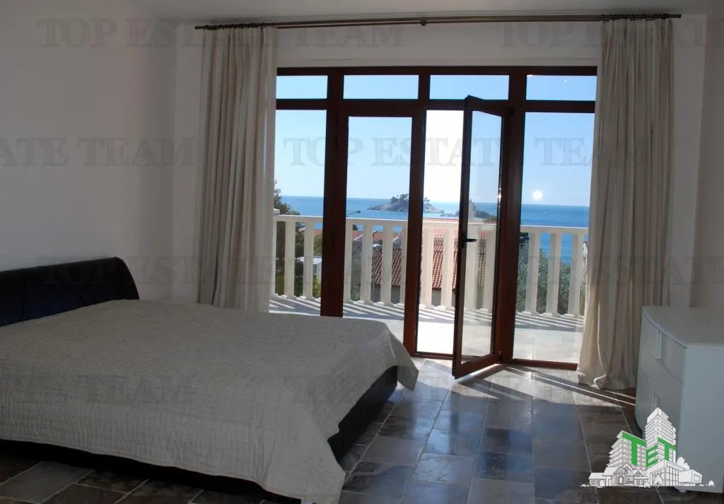 Villa en Venta en Budva, Montenegro - foto 8