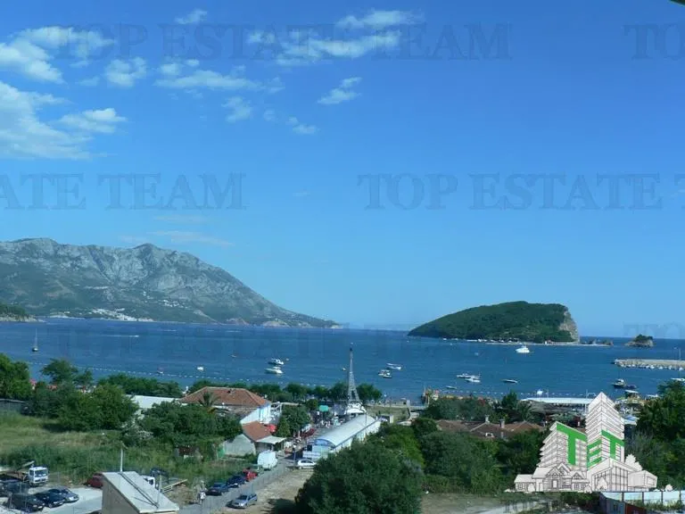 Apartment for Sale in Budva, Montenegro - foto 1
