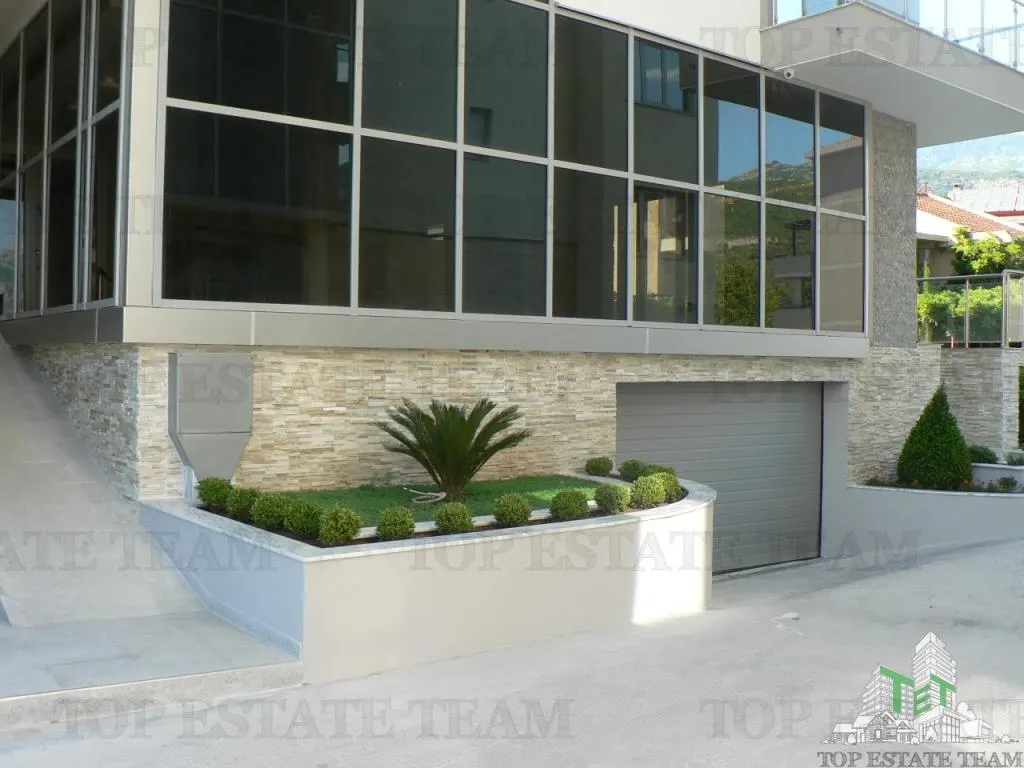 Apartment for Sale in Budva, Montenegro - foto 10