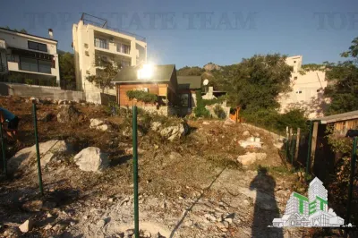 Terreno para Construir en Venta en Budva, Montenegro - foto 2