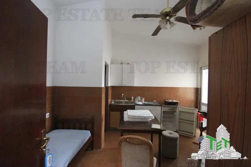 Villa en Venta en Bar, Montenegro - foto 11