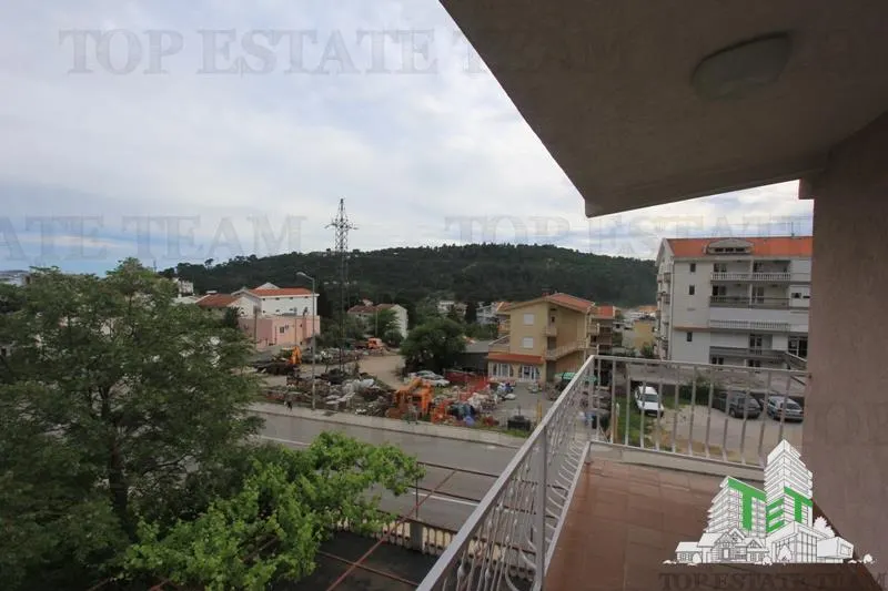 Villa en Venta en Bar, Montenegro - foto 13
