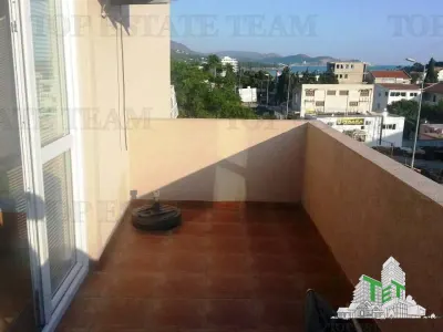 Villa en Venta en Bar, Montenegro - foto 3