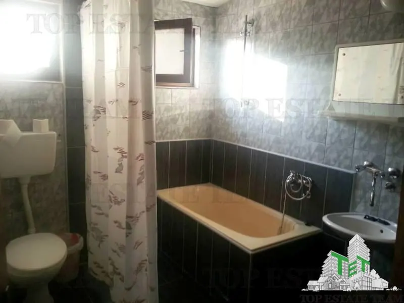 Villa en Venta en Bar, Montenegro - foto 4