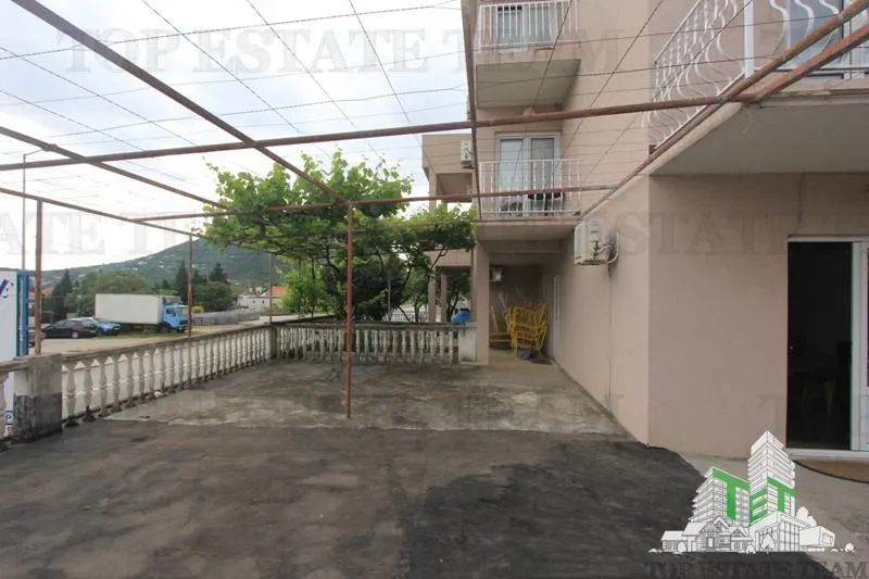 Villa en Venta en Bar, Montenegro - foto 6