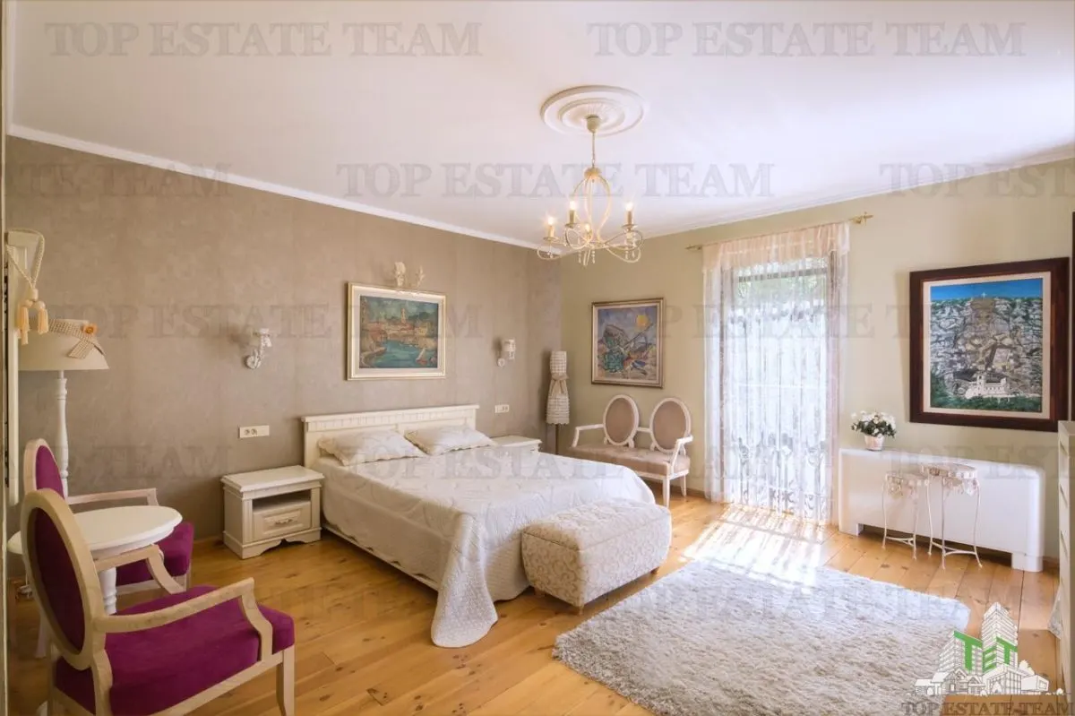 Villa for Sale in Kotor, Montenegro - foto 3