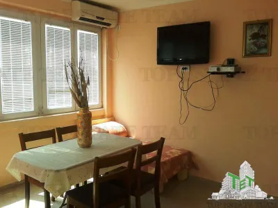 Villa en Venta en Bar, Montenegro - Sutomore