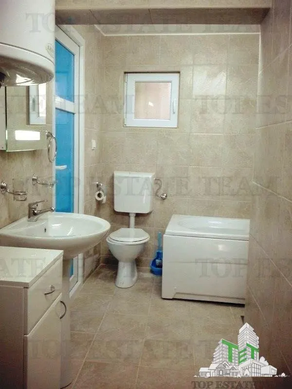 Villa en Venta en Bar, Montenegro - foto 9