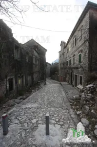 Villa en Venta en Kotor, Montenegro - foto 4