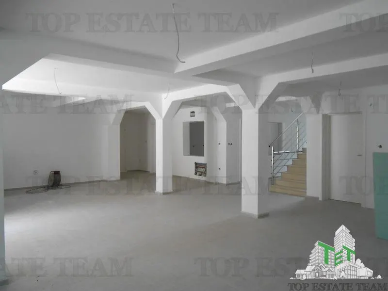 Villa en Venta en Kotor, Montenegro - foto 3