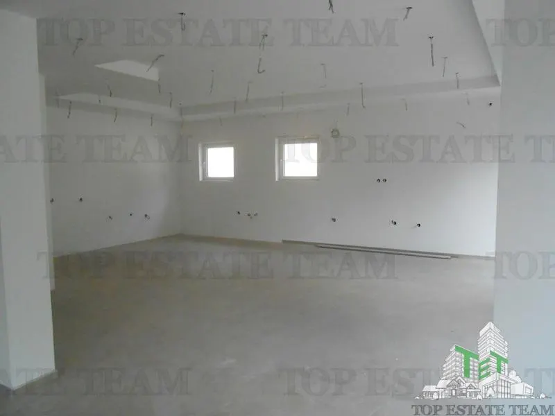 Villa en Venta en Kotor, Montenegro - foto 5
