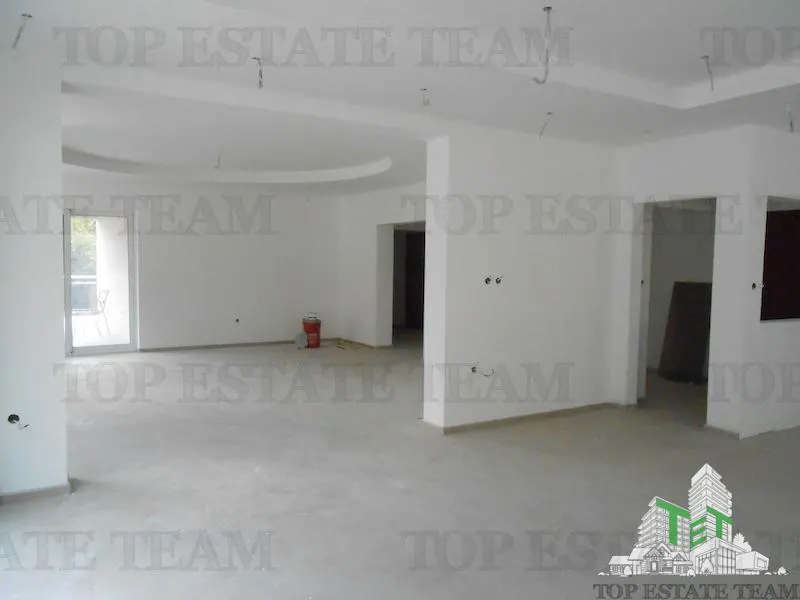 Villa en Venta en Kotor, Montenegro - foto 6