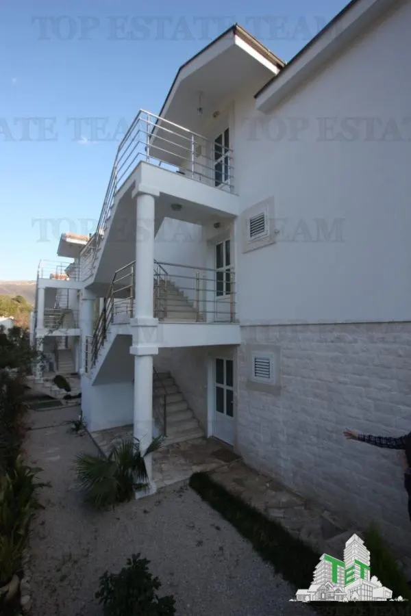 Apartamento en Venta en Herceg-Novi, Montenegro - foto 2