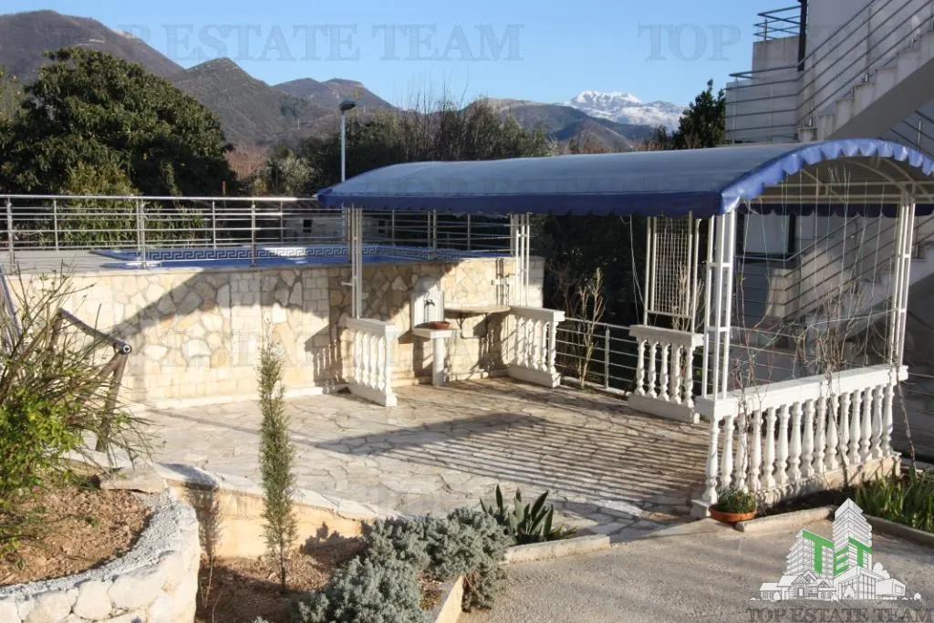 Apartamento en Venta en Herceg-Novi, Montenegro - foto 7