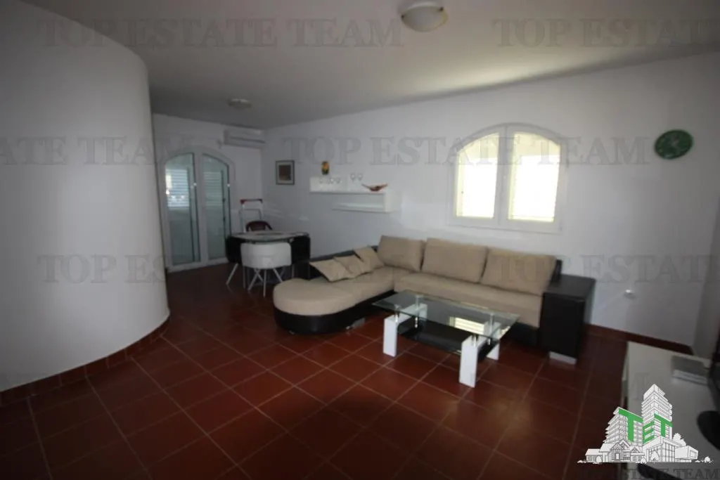 Apartamento en Venta en Herceg-Novi, Montenegro - foto 9