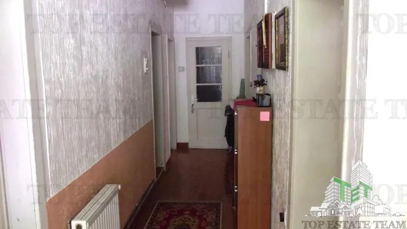 Villa en Venta en Budva, Montenegro - foto 1