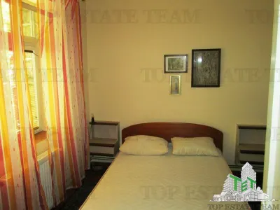 Villa en Venta en Budva, Montenegro - foto 4