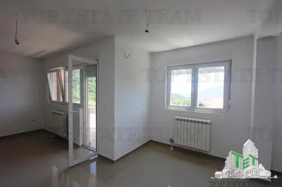 Villa en Venta en Herceg-Novi, Montenegro - foto 11