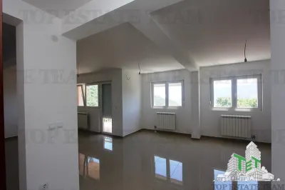 Villa en Venta en Herceg-Novi, Montenegro - foto 10