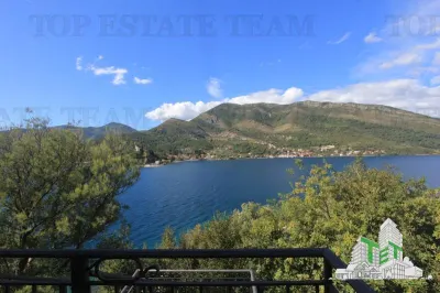 Villa en Venta en Tivat, Montenegro - foto 2