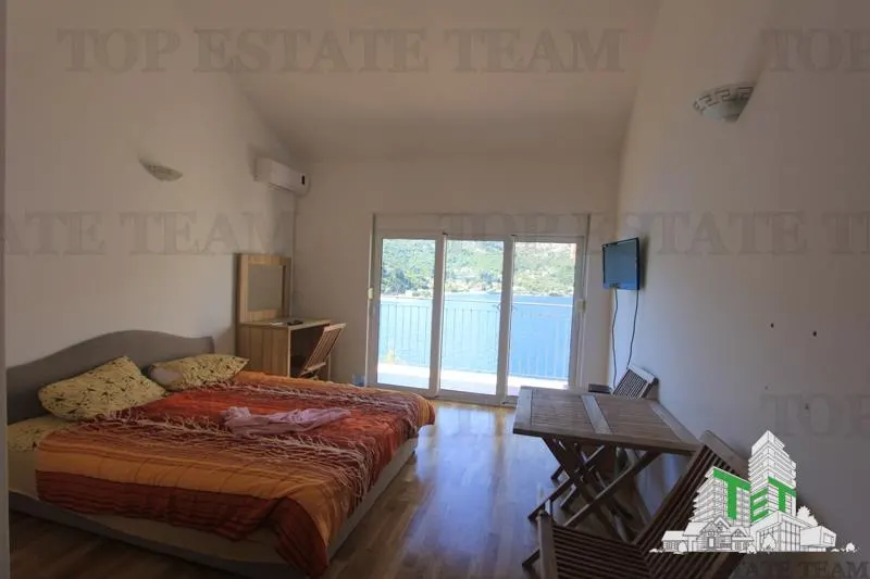 Villa en Venta en Tivat, Montenegro - foto 7