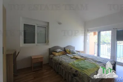 Villa en Venta en Tivat, Montenegro - foto 10