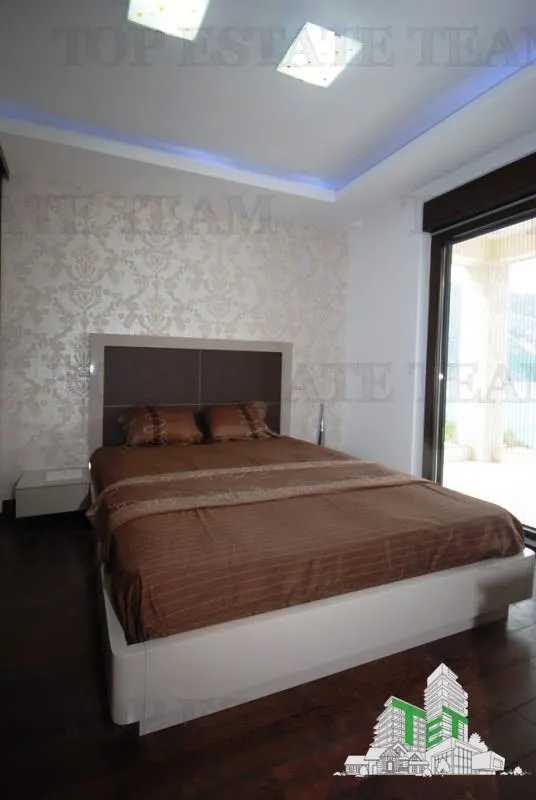 Apartment for Sale in Kotor, Montenegro - foto 12