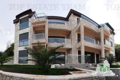 Apartment for Sale in Kotor, Montenegro - foto 19