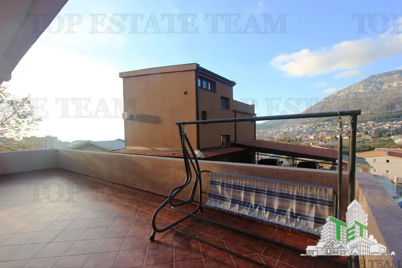 Villa en Venta en Bar, Montenegro - foto 2