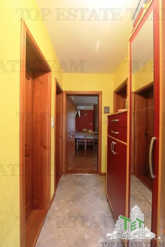 Villa en Venta en Bar, Montenegro - foto 3