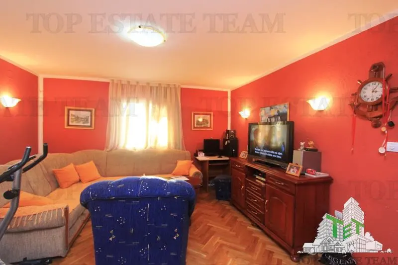 Villa en Venta en Bar, Montenegro - foto 5