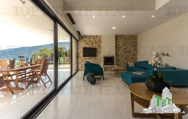 Villa for Sale in Herceg-Novi, Montenegro - foto 12