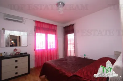 Apartamento en Venta en Budva, Montenegro - foto 5