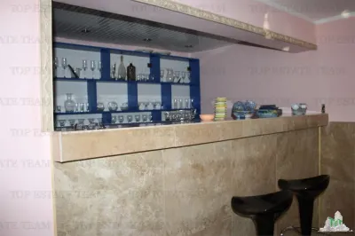 Villa en Venta en Bar, Montenegro - foto 5