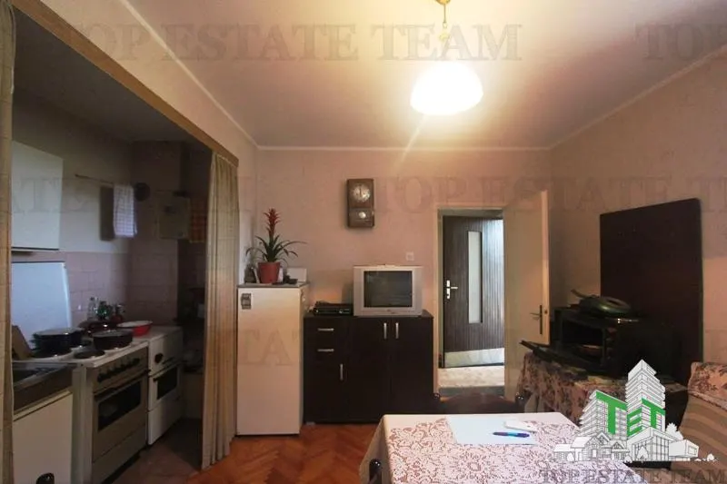Villa en Venta en Bar, Montenegro - foto 1