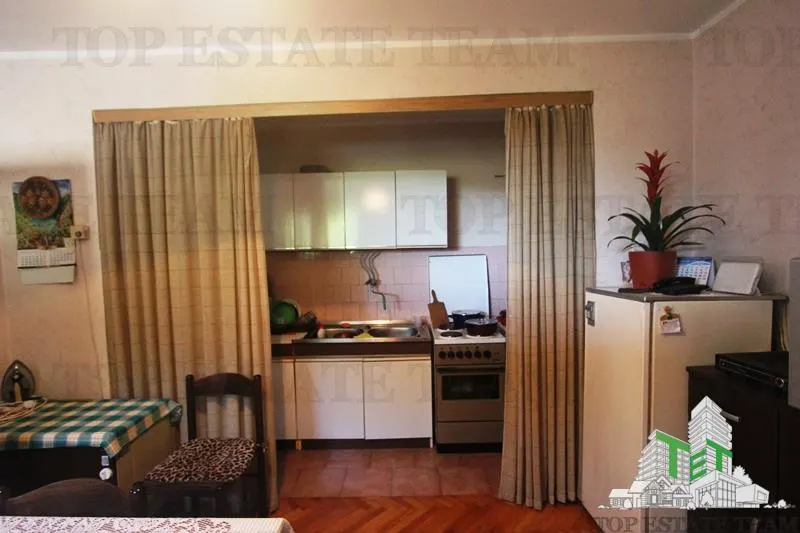Villa en Venta en Bar, Montenegro - foto 2