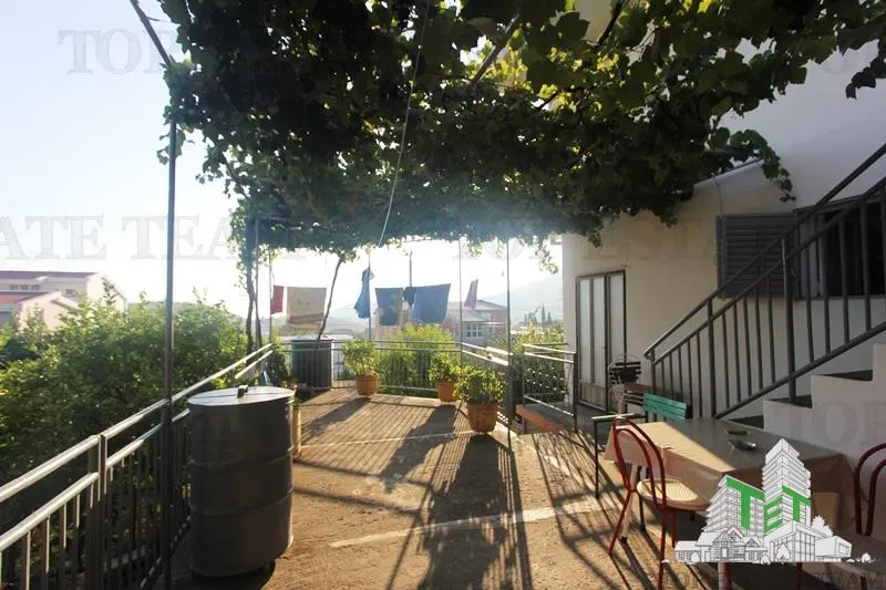 Villa en Venta en Bar, Montenegro - foto 8