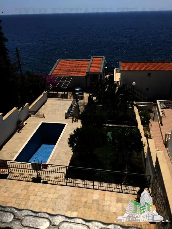 Villa en Venta en Bar, Montenegro - foto 11