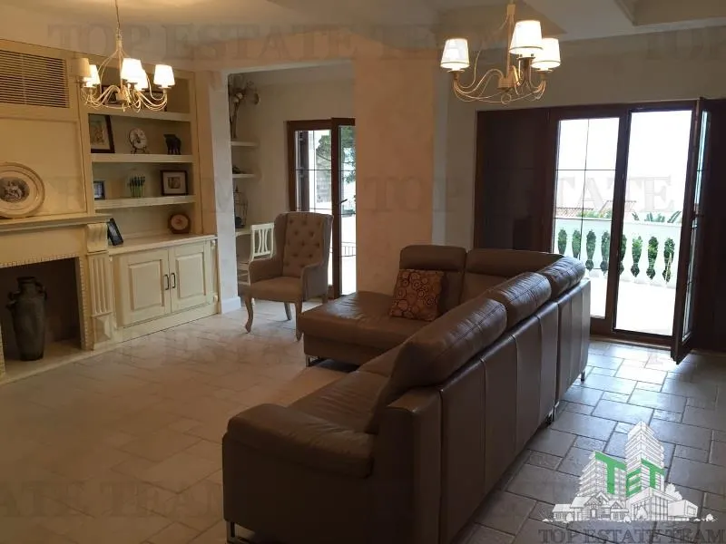 Villa en Venta en Bar, Montenegro - foto 5