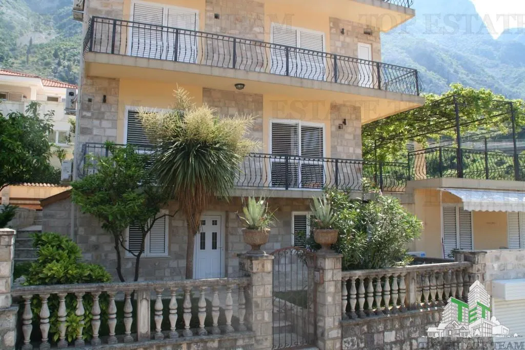 Villa à Vendre à Kotor, Monténégro - foto 2
