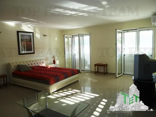 Villa à Vendre à Kotor, Monténégro - foto 9