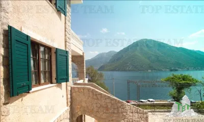 Villa en Venta en Kotor, Montenegro - foto 13