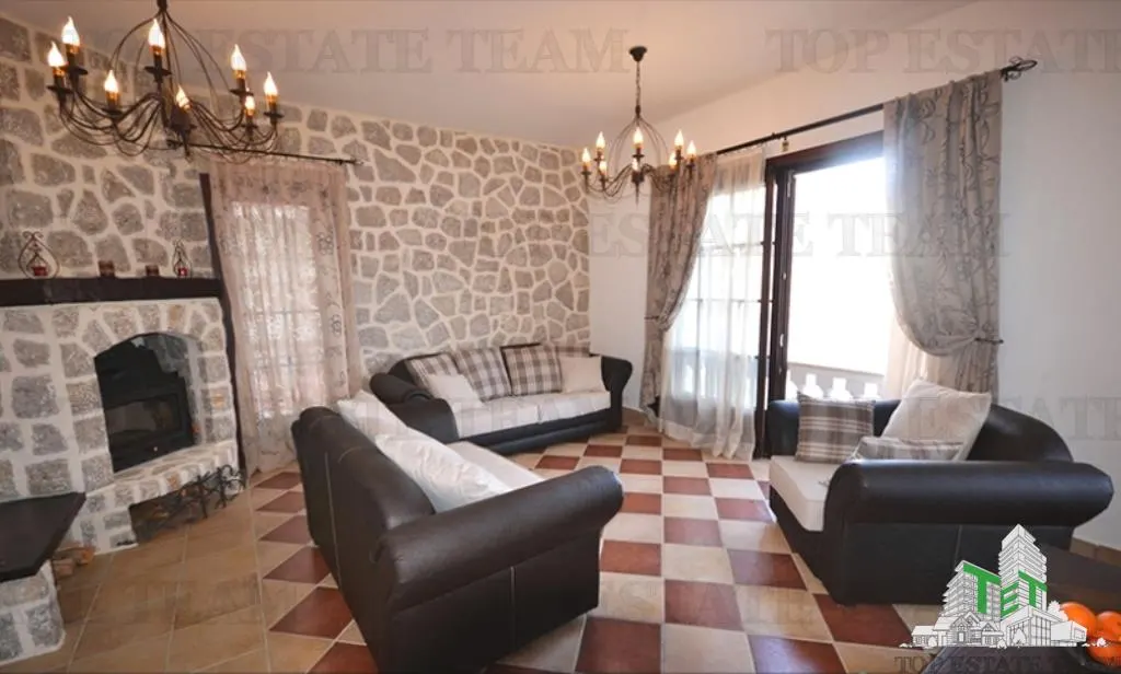 Villa en Venta en Kotor, Montenegro - foto 9